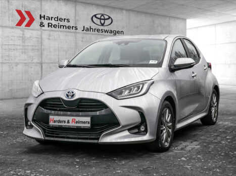 TOYOTA Yaris Hybrid KLIMA SHZ KAMERA ACC HUD LED