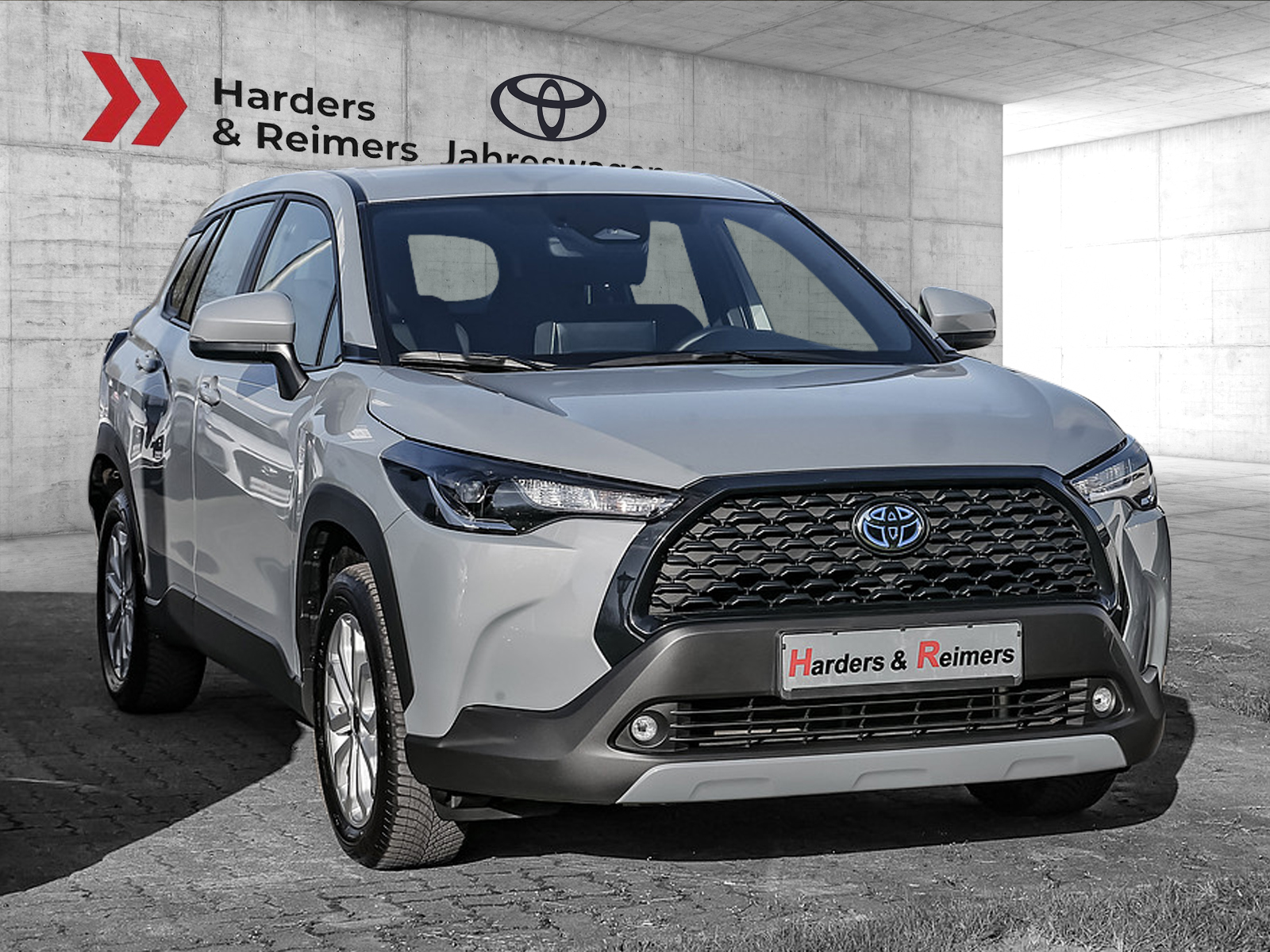 TOYOTA Corolla Cross 2.0 VVT-i Hybrid SHZ NAVI ACC LED