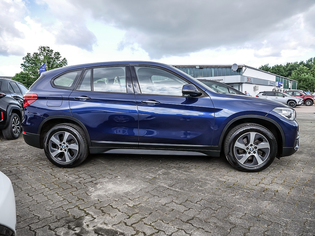 BMW X1 sDrive 18dA KEYLESS PDC SHZ NAVI ACC LED PANO