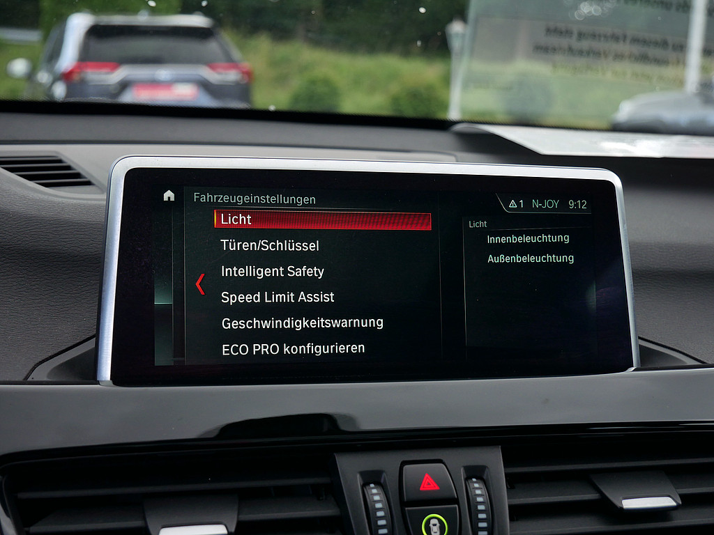 BMW X1 sDrive 18dA KEYLESS PDC SHZ NAVI ACC LED PANO