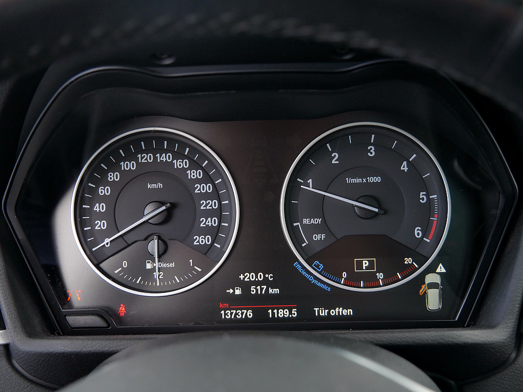 BMW X1 sDrive 18dA KEYLESS PDC SHZ NAVI ACC LED PANO