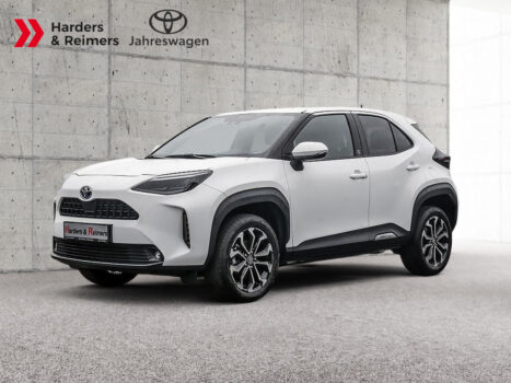 TOYOTA Yaris Cross Hybrid Team D KAMERA NAVI ACC LED
