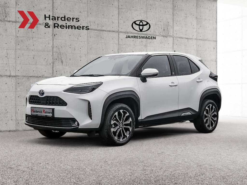 TOYOTA Yaris Cross Hybrid Team D KAMERA NAVI ACC LED