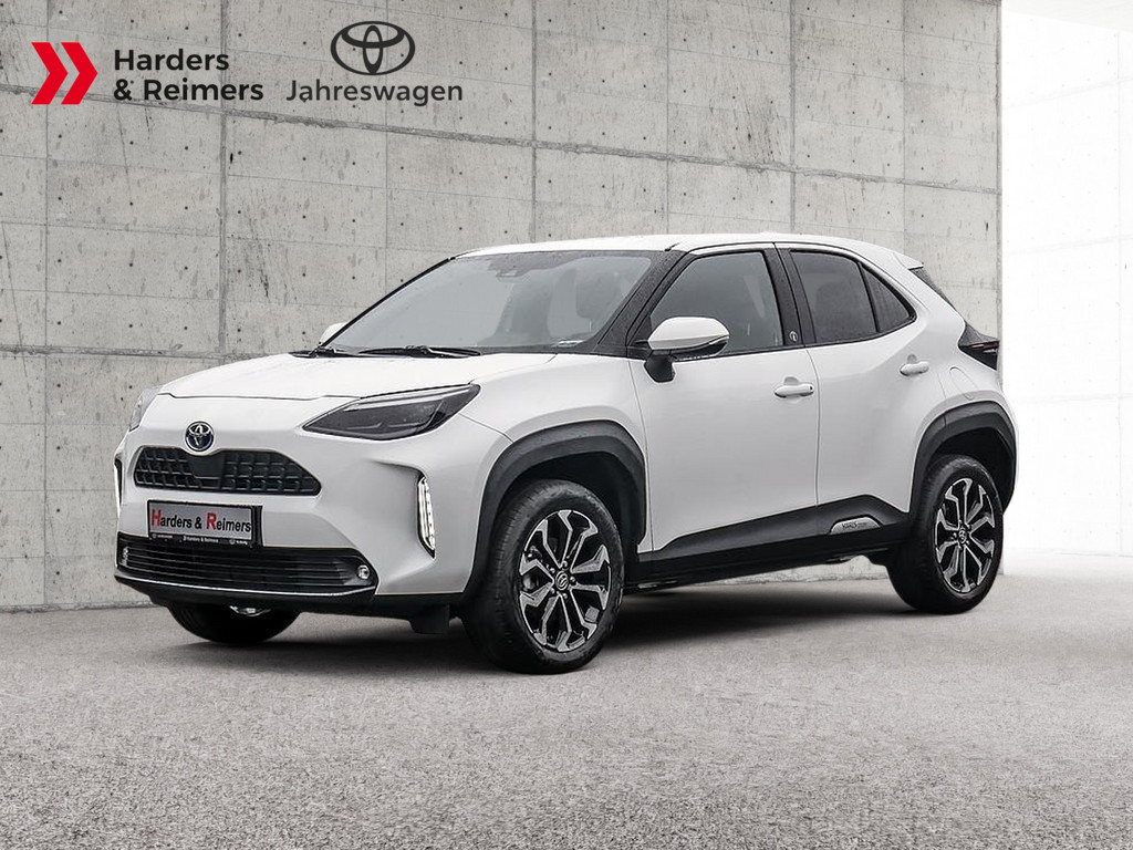 TOYOTA Yaris Cross Hybrid Team D KAMERA NAVI ACC LED