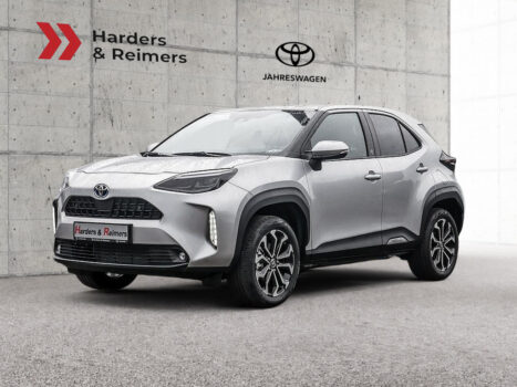 TOYOTA Yaris Cross Hybrid Team D KAMERA NAVI ACC LED