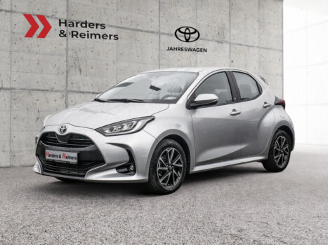 TOYOTA Yaris Hybrid 1.5 VVT-i Team D SHZ KAMERA ACC LED