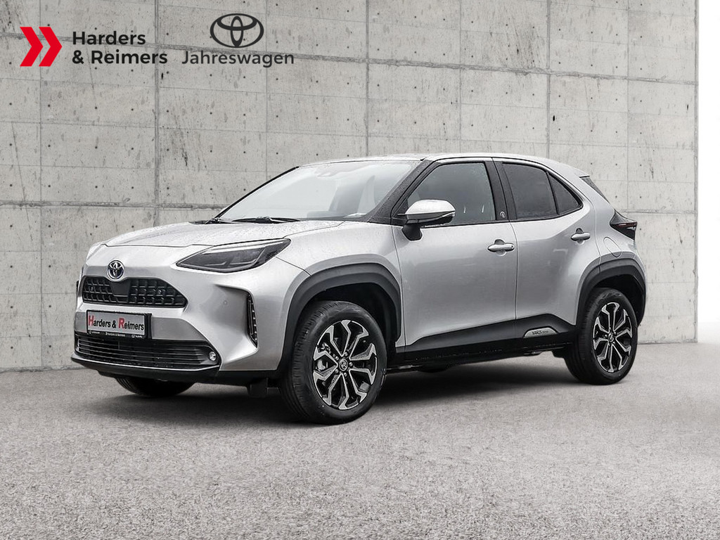 TOYOTA Yaris Cross Hybrid Team D KAMERA NAVI ACC LED