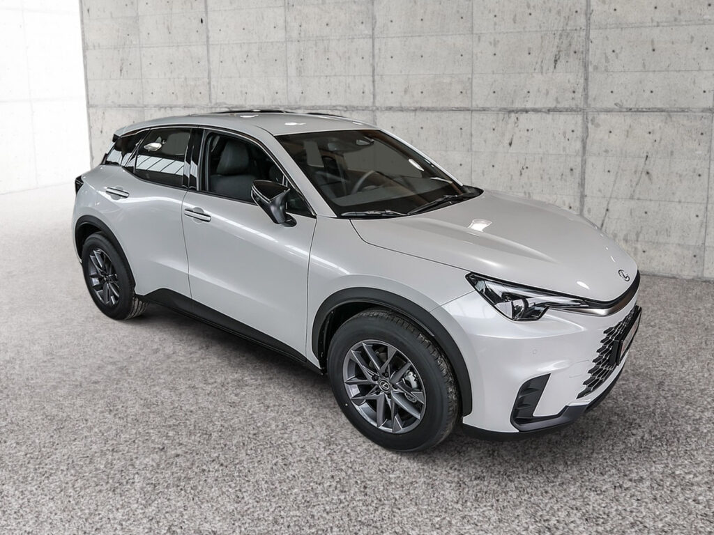 LEXUS LBX 1.5 Comfort PDC SHZ KAMERA NAVI ACC LED