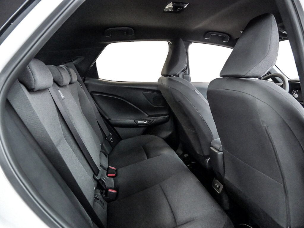 LEXUS LBX 1.5 Comfort PDC SHZ KAMERA NAVI ACC LED