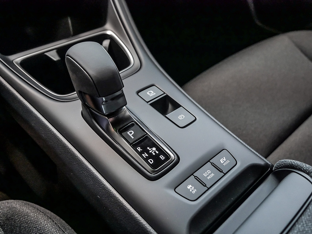 LEXUS LBX 1.5 Comfort PDC SHZ KAMERA NAVI ACC LED