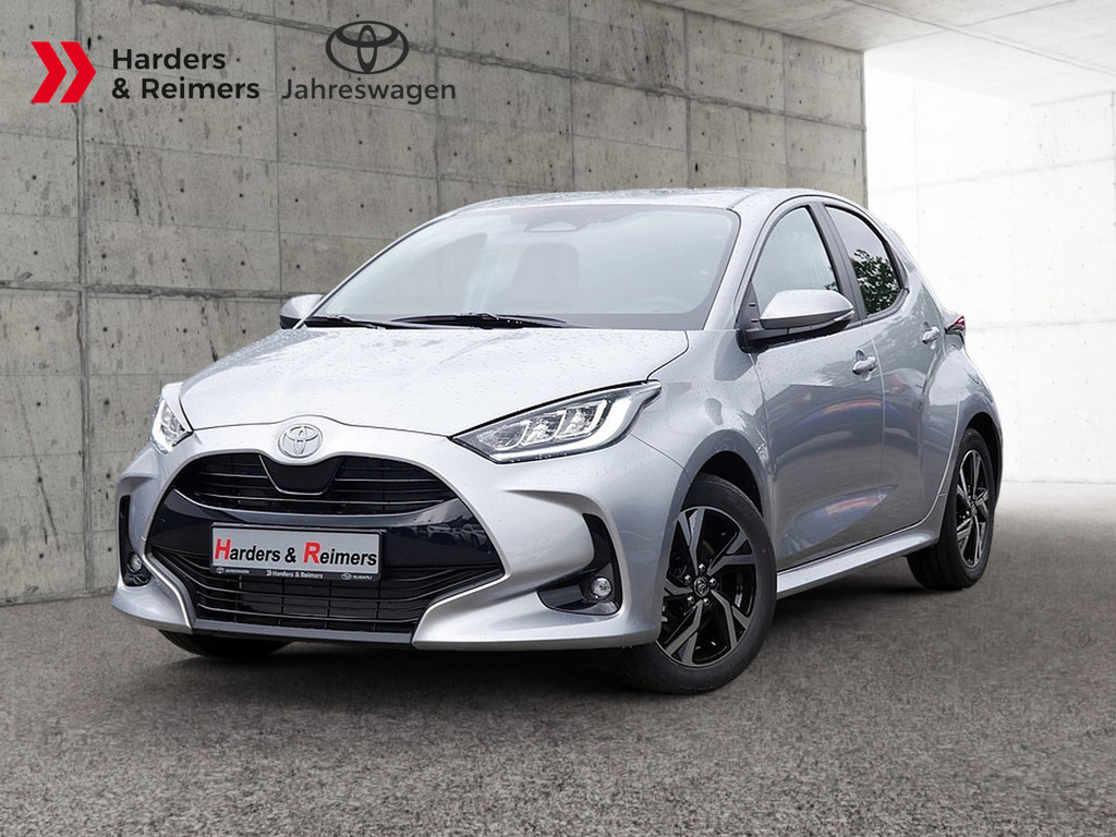 TOYOTA Yaris Hybrid 1.5 VVT-iE Teamplayer SHZ ACC LED